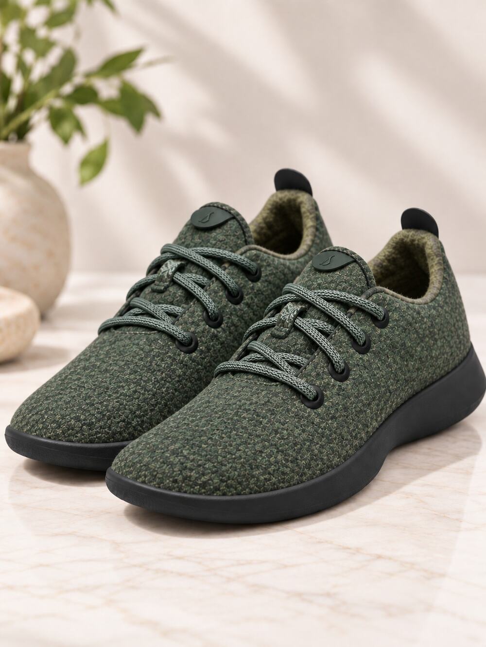 ALLBIRDS Wool Runners Dark Green Black Sustainable Sneakers Women’s Size 7